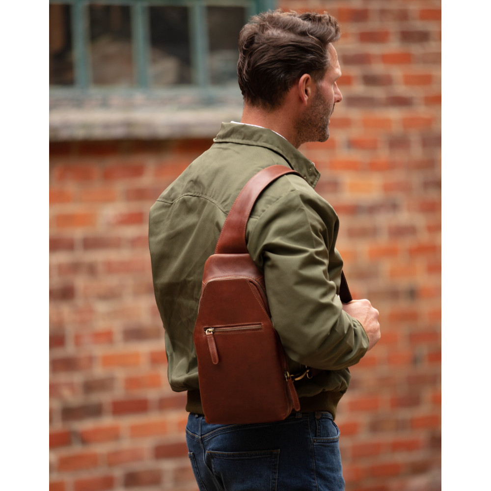 Сумка кожаная нагрудная Ashwood K43 Chestnut (Каштановый)