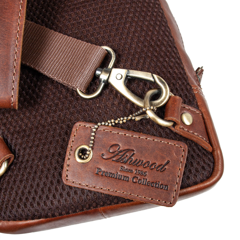 Сумка кожаная нагрудная Ashwood K43 Chestnut (Каштановый)