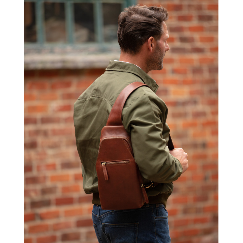 Сумка кожаная нагрудная Ashwood K43 Chestnut (Каштановый)